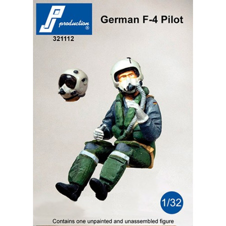 321112 - Pilote de F-4 allemand assis
